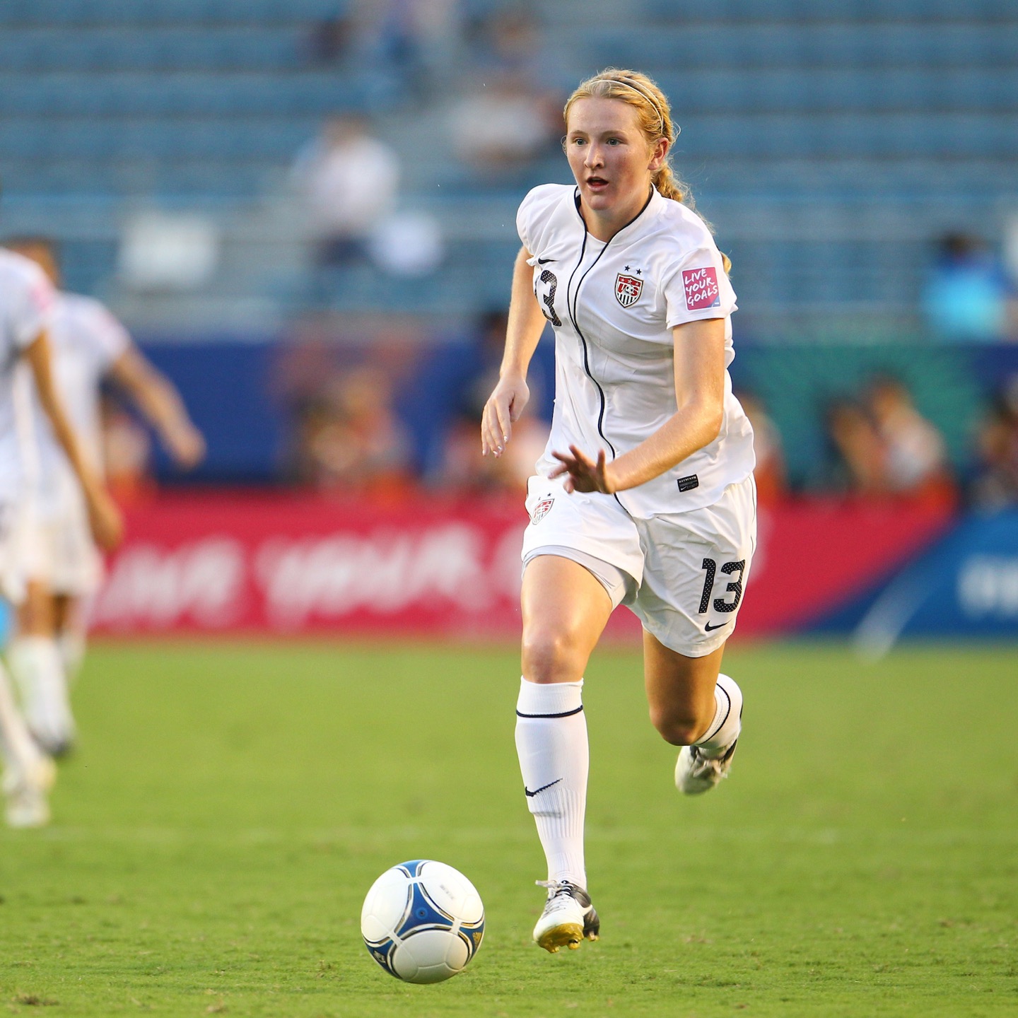 Samantha Mewis Voted 2020 U.S. Soccer Female Player of the Year